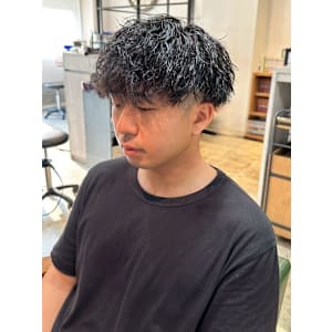 .ツイストスパイラルパーマ　ツイスパマッシュ　刈り上げ　