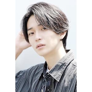 ミディアム耳かけショート