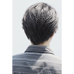 ミディアム耳かけショート