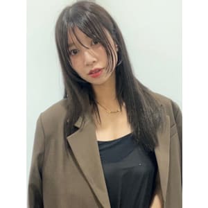 小顔をつくるフェイスレイヤーカット