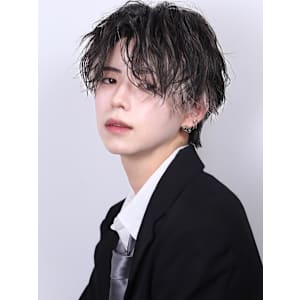 ツイストシャドーパーマインナーカラーセンターパート