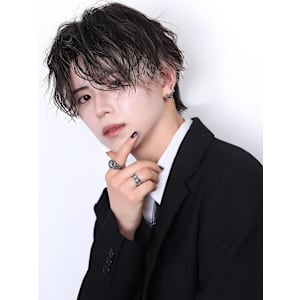 ツイストシャドーパーマインナーカラーセンターパート