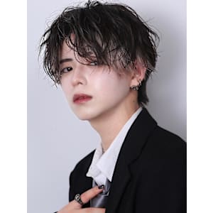 ツイストシャドーパーマインナーカラーセンターパート