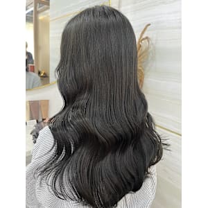 《高橋亜美》オリーブグレージュ/オリーブカラー