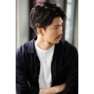 ビジネスヘア就活ヘアツーブロック刈り上げフェードメンズ