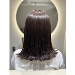 メテオで艶感シルバーカラー×ミディアム