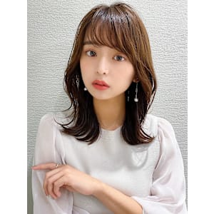 シースルーぱっつん前髪で結んでかわいいフェイスレイヤー