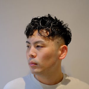 スペインカールフェードスタイル