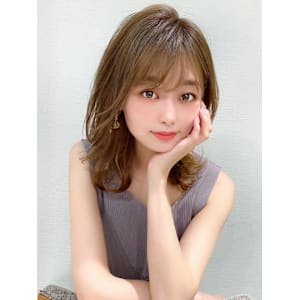 シースルーぱっつん前髪で結んでかわいいフェイスレイヤー