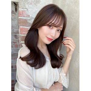 30代小顔に見えるくびれヘアレイヤー × オリーブグレージュ