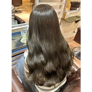 【natsuki】赤みをしっかりとって綺麗なグレージュに！