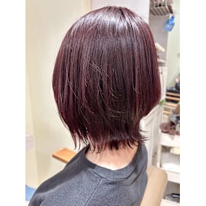 ウルフボブ／外ハネ／束間レイヤー