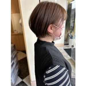 ショートボブ