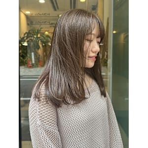ヘーゼルベージュ/イノアカラー/ブリーチなし/似合わせカット