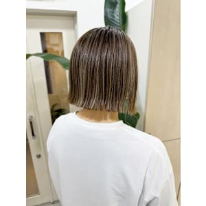 安藤貴志】切りっぱなしボブxオリーブアッシュメハイライト