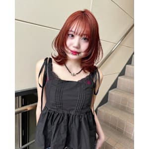 ケイ＊10〜20代ハッシュカット　ミディアムウルフ