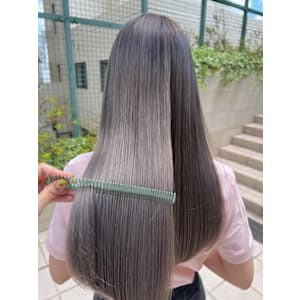 シルバーグレージュ　ハイトーンカラー