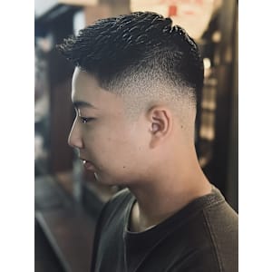 フェザーアップスキンフェード