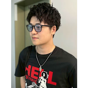 スパイキーショート センターパート アップバング 20代