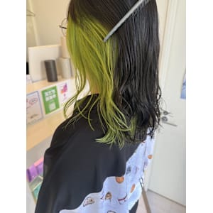 イヤリングカラー×ライトグリーン