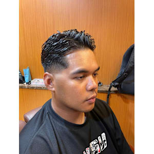 銀座　理容室　ミドルフェード