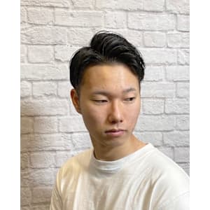 新宿で清潔感No.1大人の魅力を引き出すメンズショート