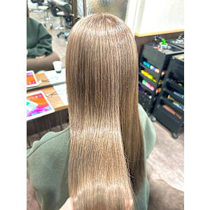 ミルクティーベージュ