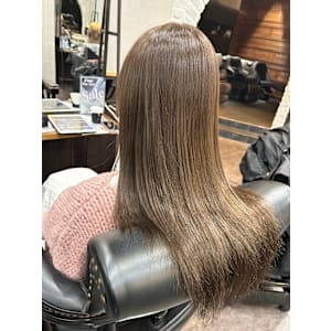 ベージュカラー