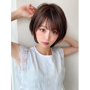 30代40代に人気の大人かわいい前髪ありのくびれショート