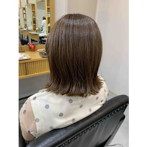 外ハネボブ×オリーブベージュ