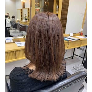 外ハネくびれスタイル