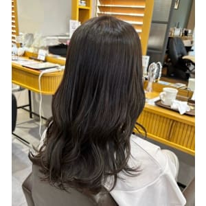 レイヤー×オリーブベージュ