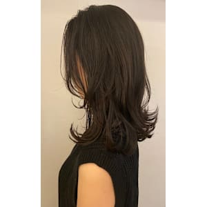 +ONE　カーキグレージュ×くびれレイヤー - +ONE【プラスワン】掲載中