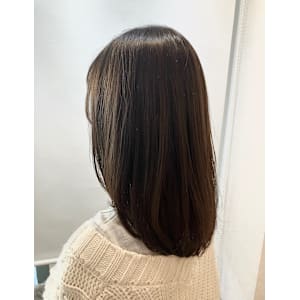 【+ONE自由が丘】ミディアムレイヤー×スモーキーベージュ