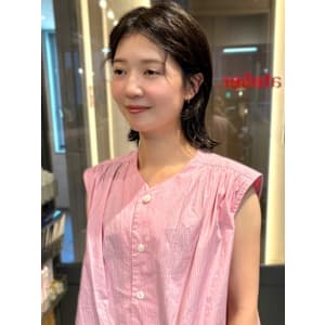 オリーブブラウン 顔周りカット 外ハネ 30代 髪質改善