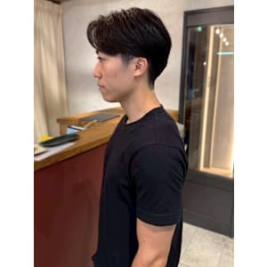 マッシュ 刈り上げ ツーブロック ビジネスヘア 20代 