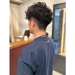 ツーブロック スパイラルパーマ 20代 30代 刈り上げ