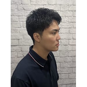 ツーブロアップバング × パーマ感スタイル