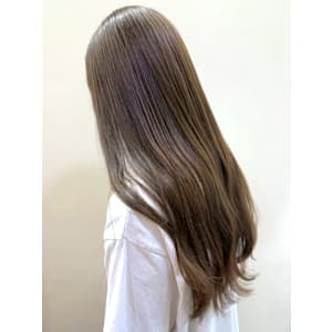 ストレートヘア オリーブグレージュ 髪質改善 透明感カラー