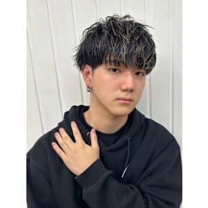 メンズカットハイライトマッシュパーマウルフアッシュブラック