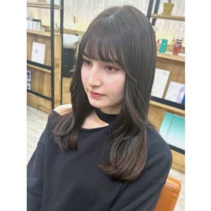 丸型卵形韓国顔まわりエアリーロング美髪オリーブベージュ