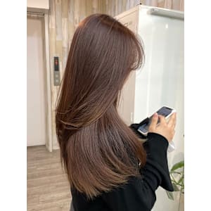 レイヤーロンググレーベージュアッシュカラー髪質改善