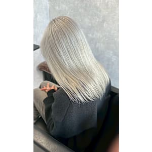 ホワイトカラー【ケアブリーチ/ダブルカラー/髪質改善/高畑】