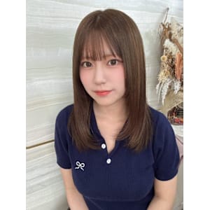 《鈴木茉奈》ブラウンベージュ/ローレイヤー/大宮