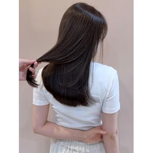 グレージュ 透明感カラー 髪質改善ストレート レイヤーカット