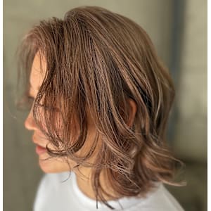 ハイトーン ミディアムアレンジスタイル