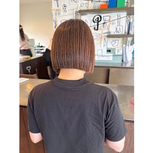 あごらいんボブ