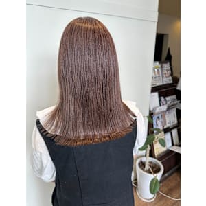 【ももか】伸ばしかけでもおしゃれに 切りっぱなしミディアム