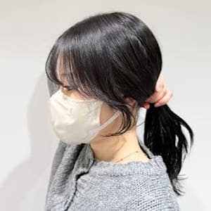 顔周りで『表情』を。