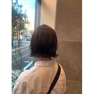 オリーブブラウン